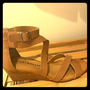 Lucky Leather Strap Sandals